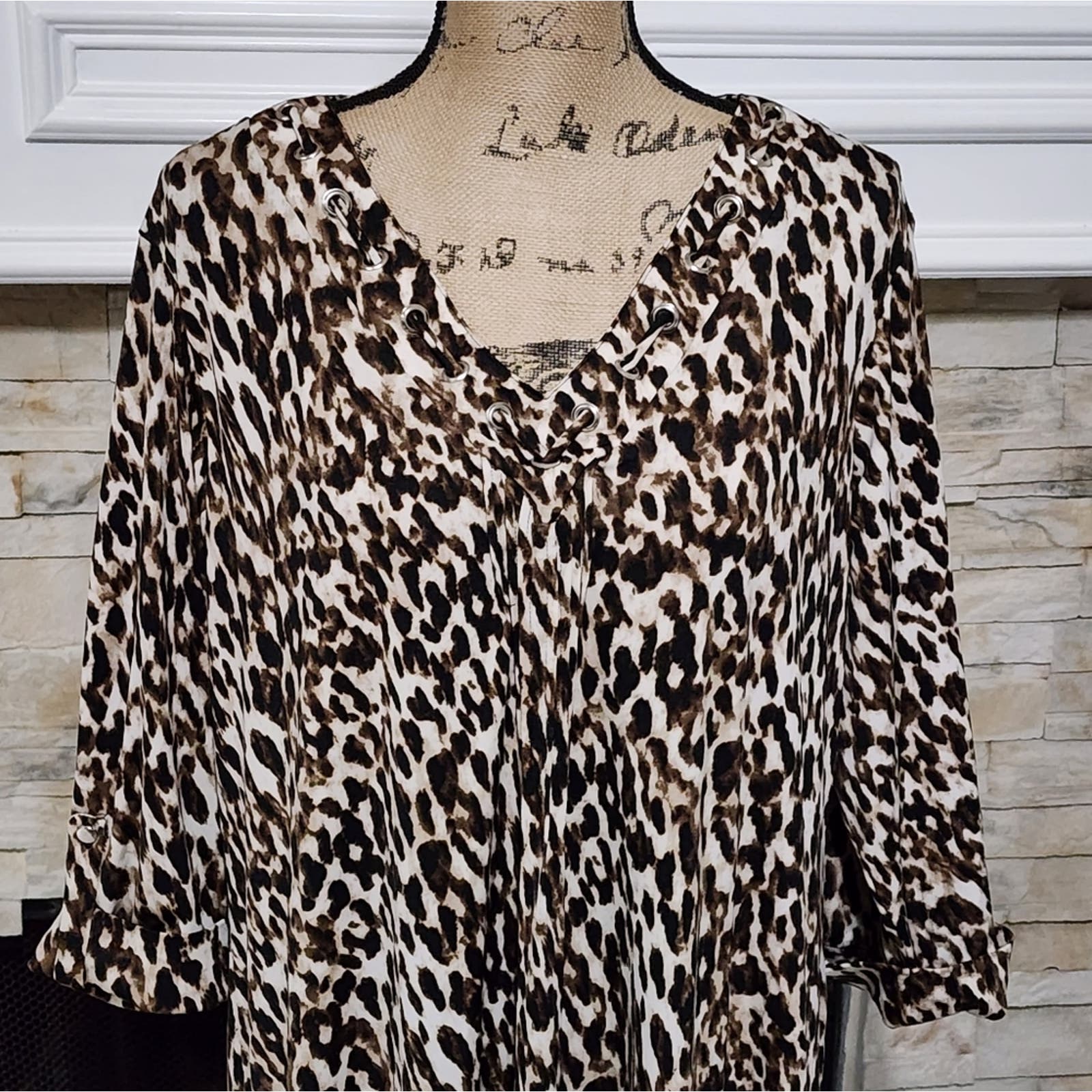 Avenue Leopard Print Stretch V Neck Dress Plus Size 18 20 2x — image 4 of 7